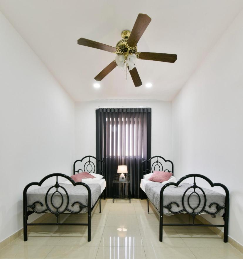 Sea View Apartment บีร์เซบบูจา ภายนอก รูปภาพ