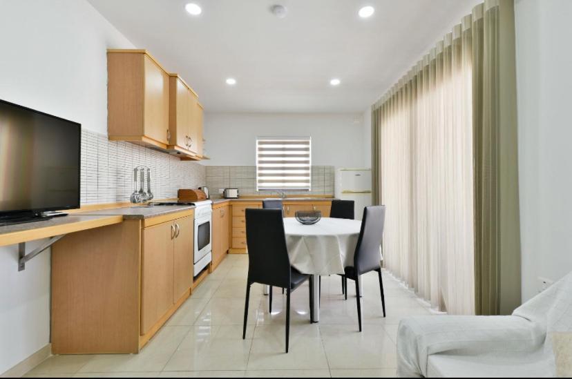 Sea View Apartment บีร์เซบบูจา ภายนอก รูปภาพ